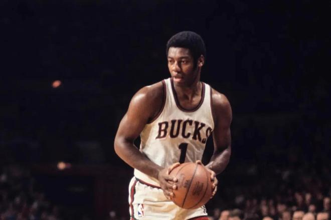 一位足球评 一位足球评