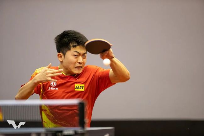 在精神上形 在精神上形